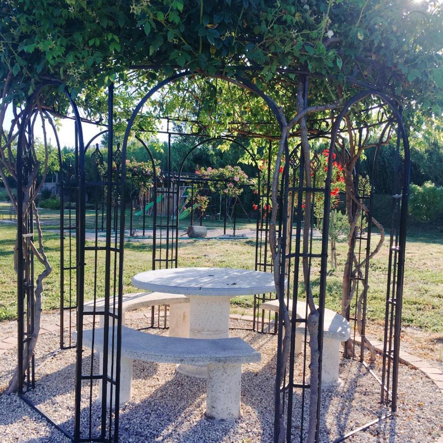 Modene Gite En Provence "Rose" מראה חיצוני תמונה